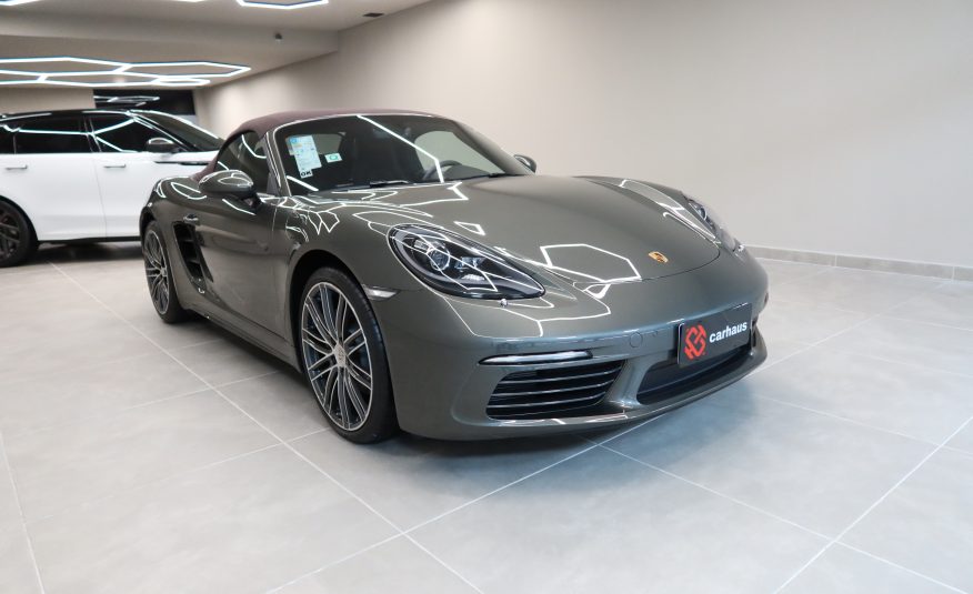 PORSCHE 718 BOXSTER 2.0