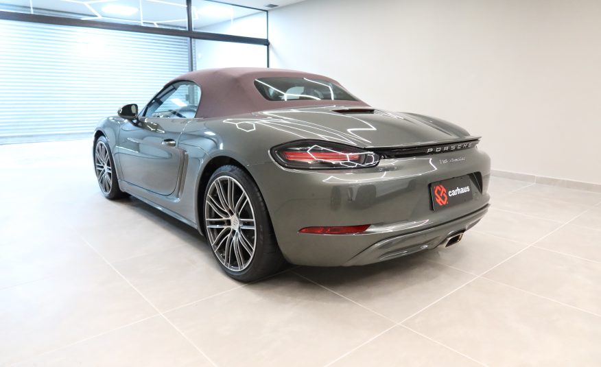 PORSCHE 718 BOXSTER 2.0