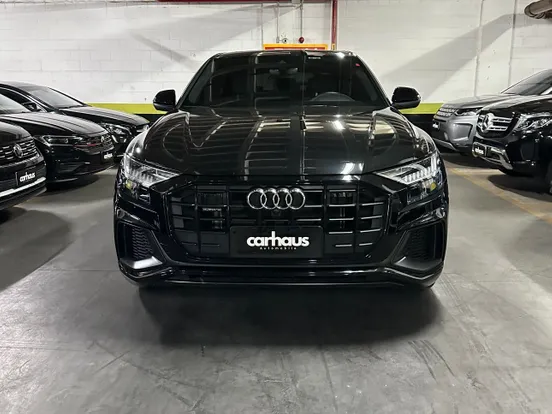 AUDI Q8 PERFORMANCE BLACK