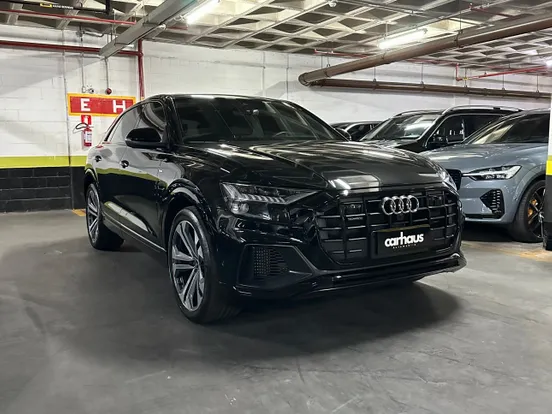 AUDI Q8 PERFORMANCE BLACK