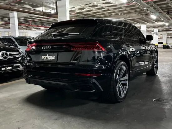 AUDI Q8 PERFORMANCE BLACK