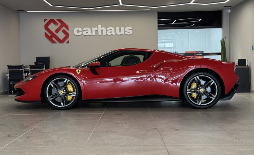FERRARI   296 GTB  3.0 V6 TURBO PHEV F1-DCT