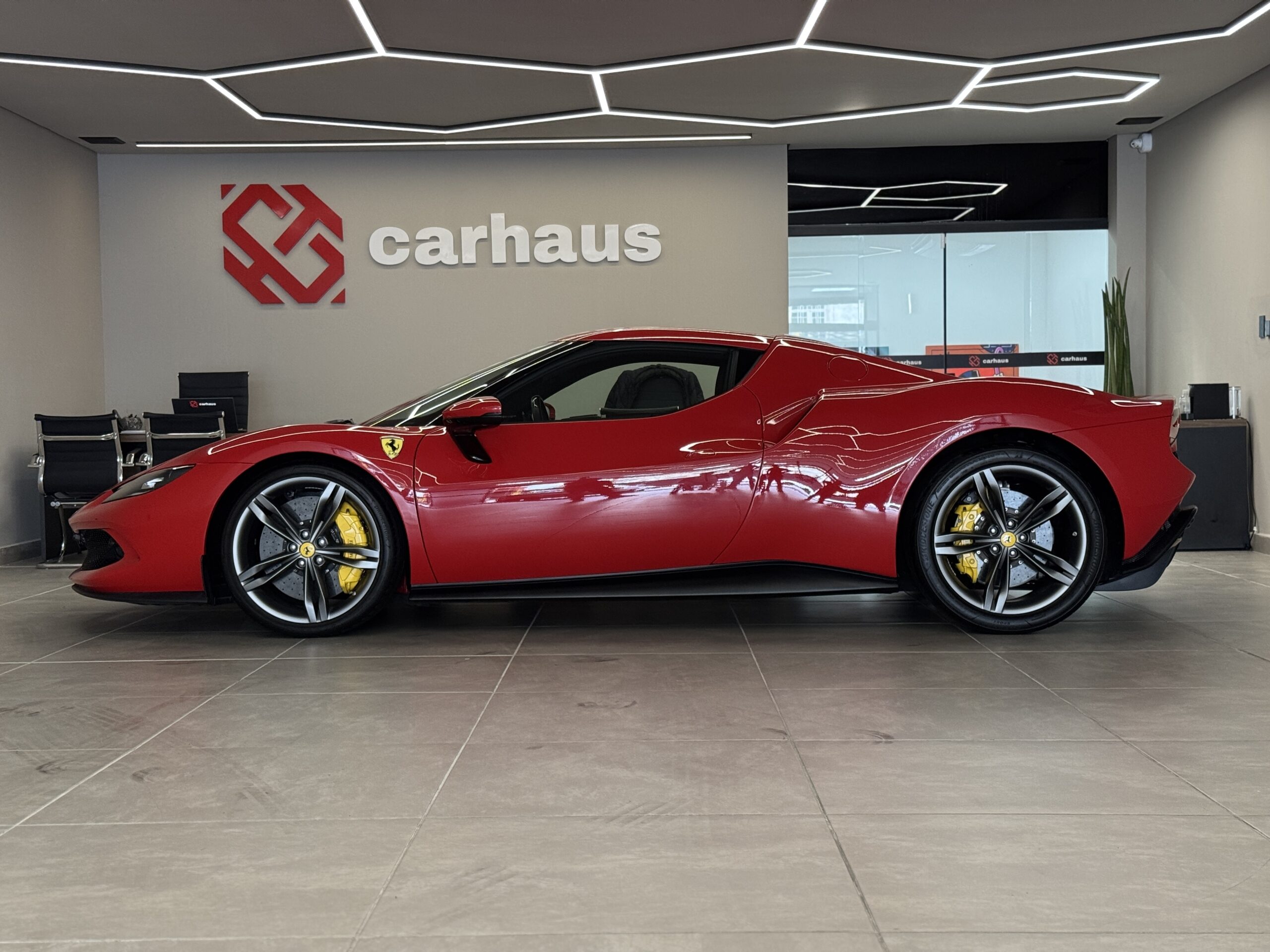 FERRARI 296 GTB 3.0 V6 TURBO PHEV F1-DCT