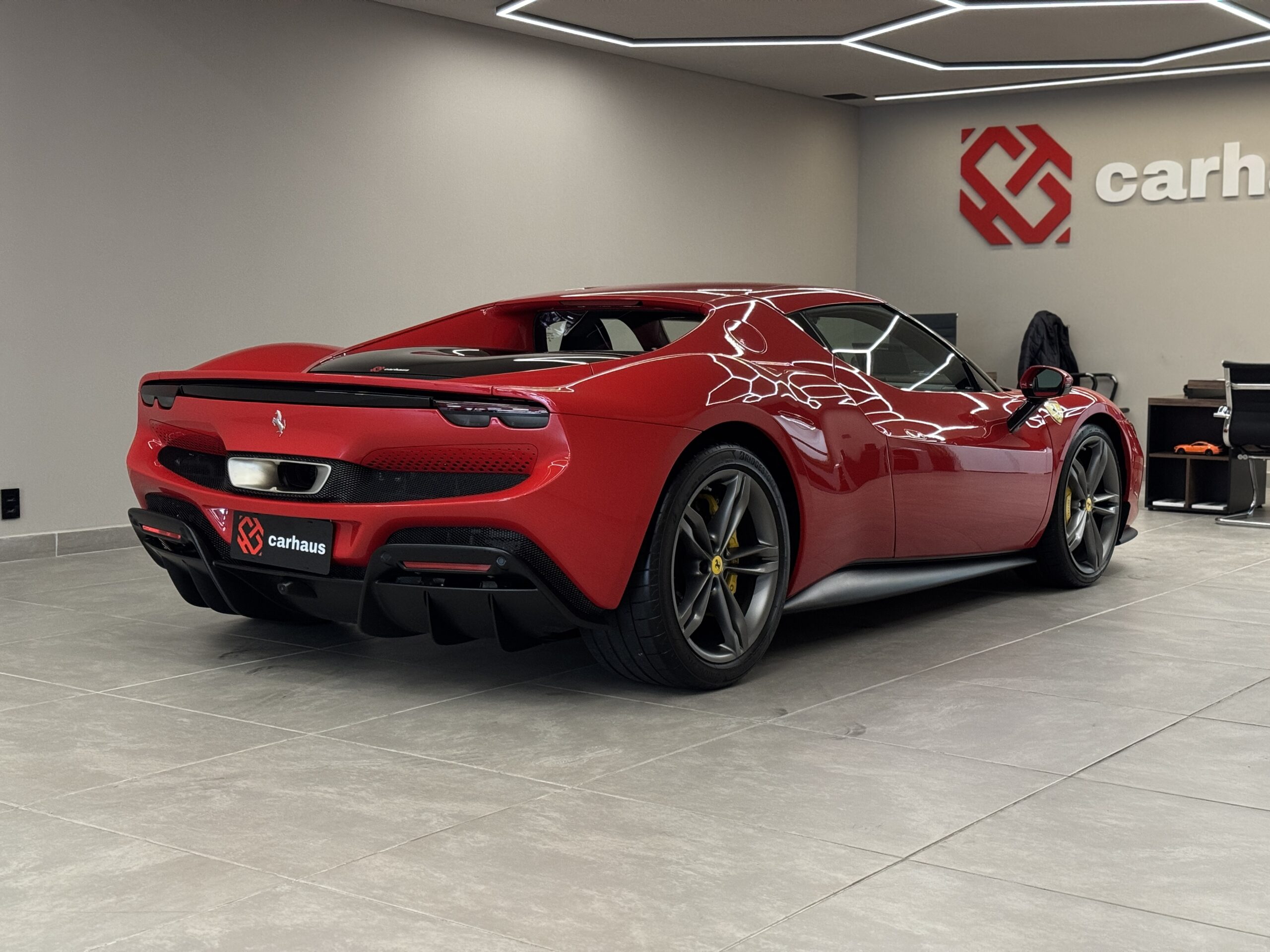 FERRARI 296 GTB 3.0 V6 TURBO PHEV F1-DCT
