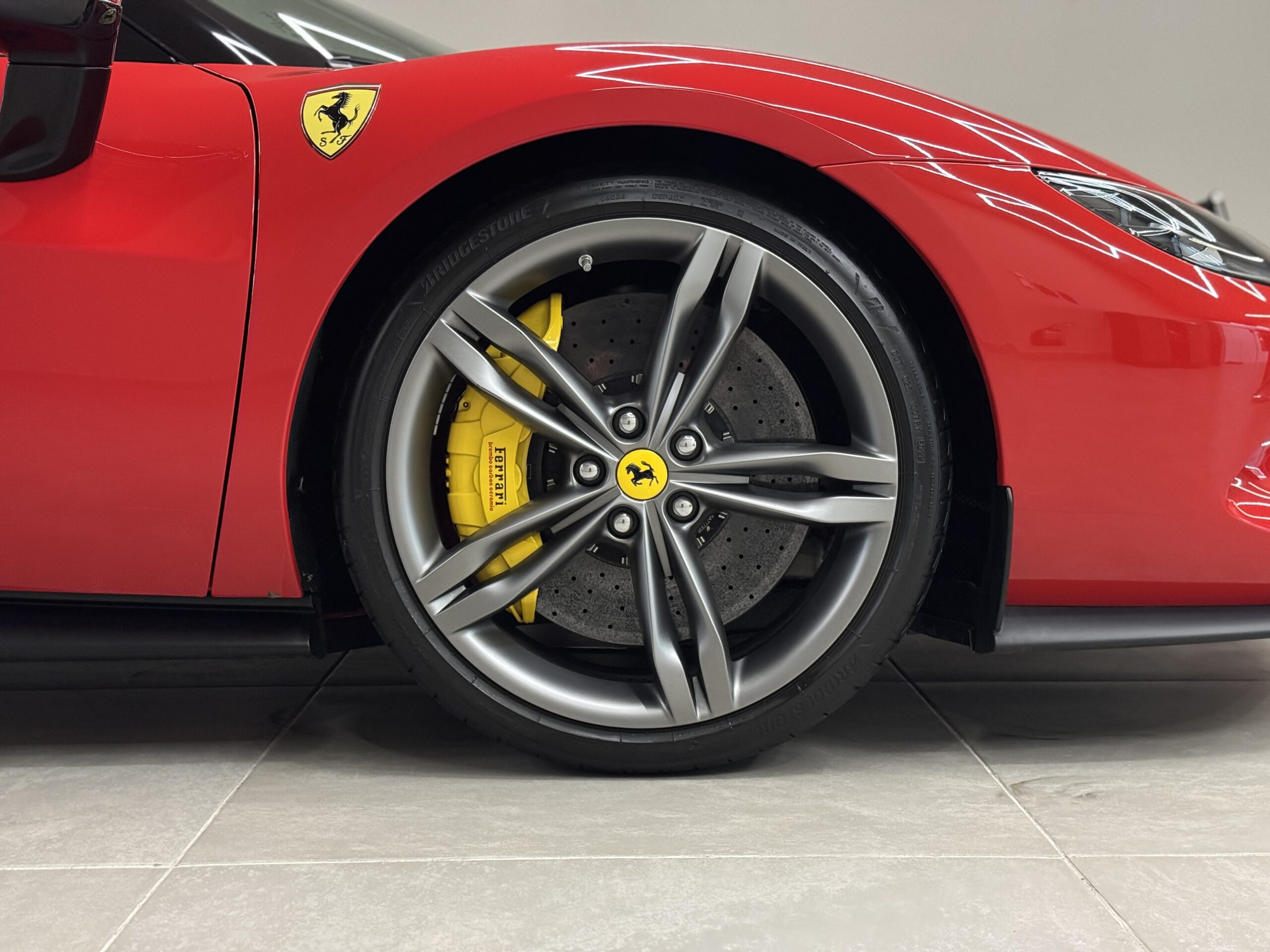 FERRARI 296 GTB 3.0 V6 TURBO PHEV F1-DCT